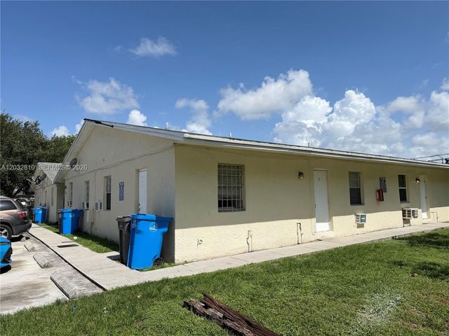 4801 SW 18th Street 2, West Park, FL 33023