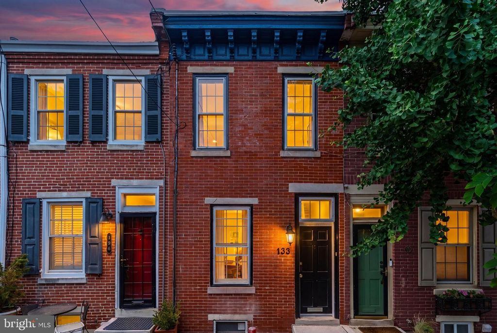 133 MONROE ST, Philadelphia, PA 19147