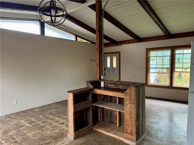 718 E Copano St, Mathis, TX 78368