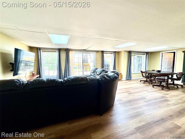1725 Hillcrest Drive, Rochester Hills, MI 48306