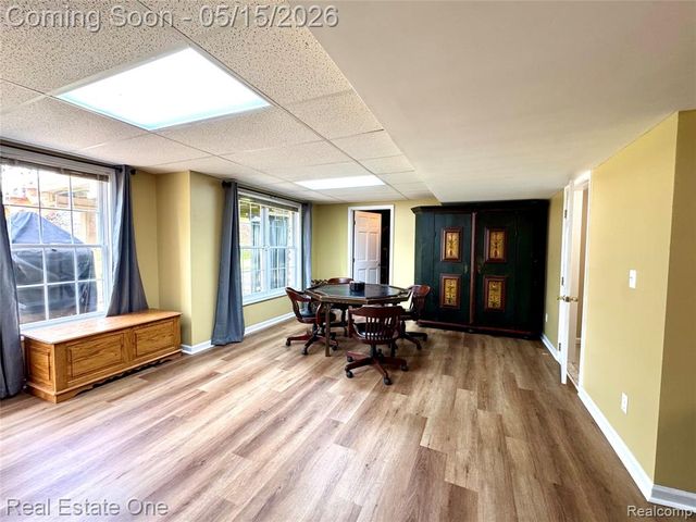 1725 Hillcrest Drive, Rochester Hills, MI 48306