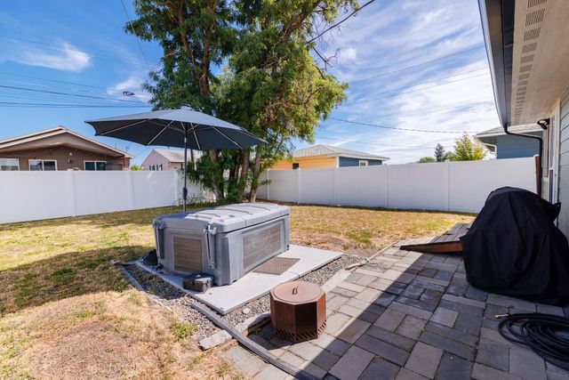 1323 E Longfellow Ave, Spokane, WA 99207