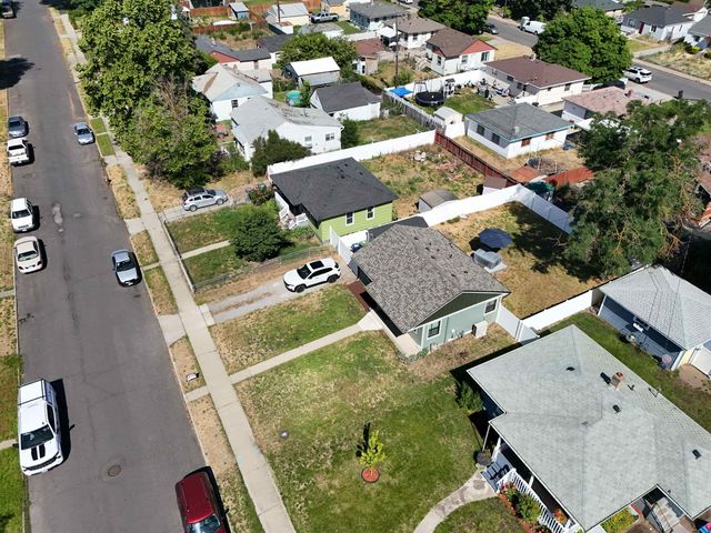 1323 E Longfellow Ave, Spokane, WA 99207