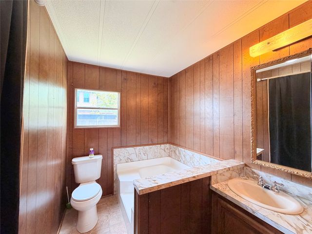 7903 Eastland Avenue, Lakeside, TX 76135