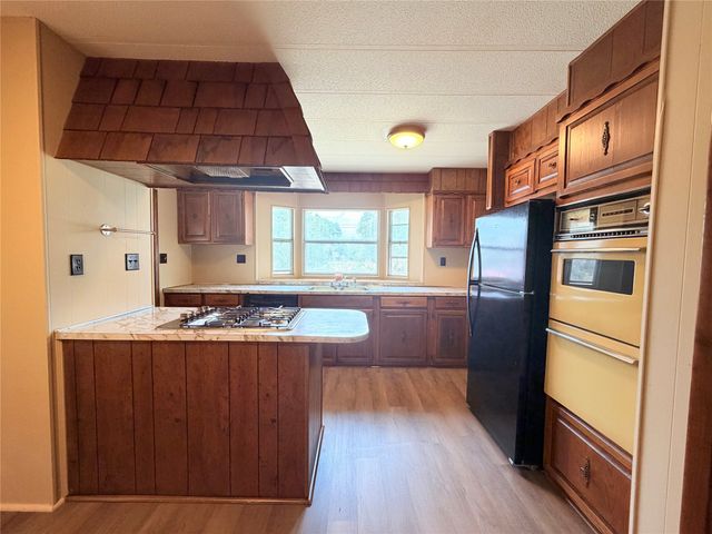 7903 Eastland Avenue, Lakeside, TX 76135
