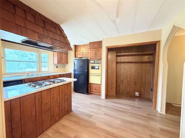 7903 Eastland Avenue, Lakeside, TX 76135