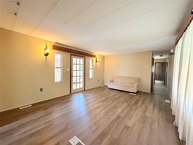 7903 Eastland Avenue, Lakeside, TX 76135