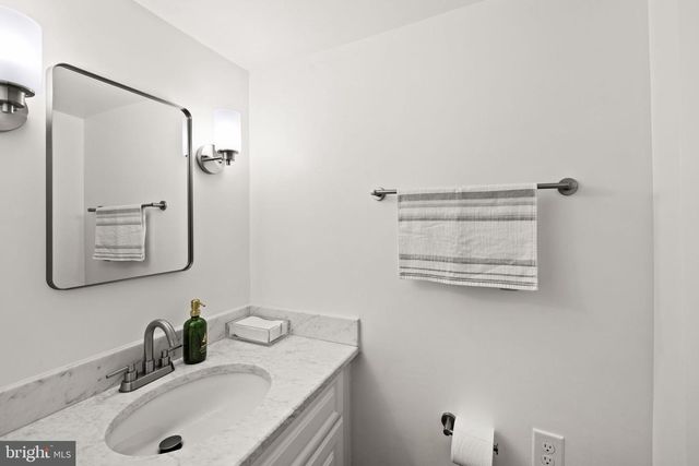 1417 DEERFIELD LN, Woodbridge, VA 22191