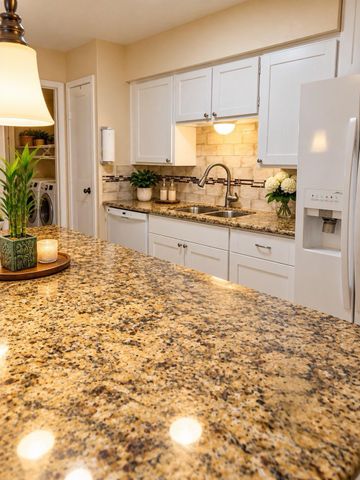 8787 Brae Acres Road 604, Houston, TX 77074