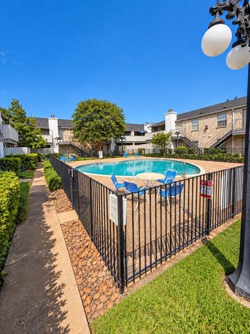 8787 Brae Acres Road 604, Houston, TX 77074