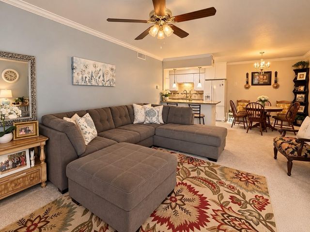 8787 Brae Acres Road 604, Houston, TX 77074