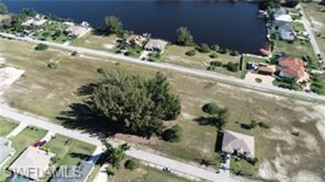 2825 NW 45th PL, Cape Coral, FL 33993