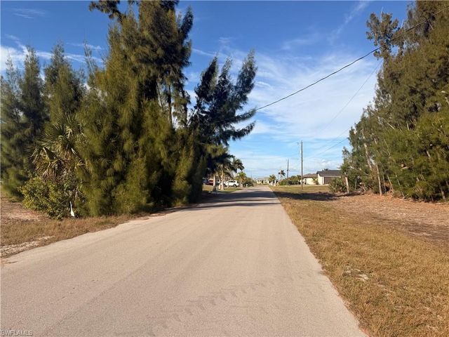 2825 NW 45th PL, Cape Coral, FL 33993