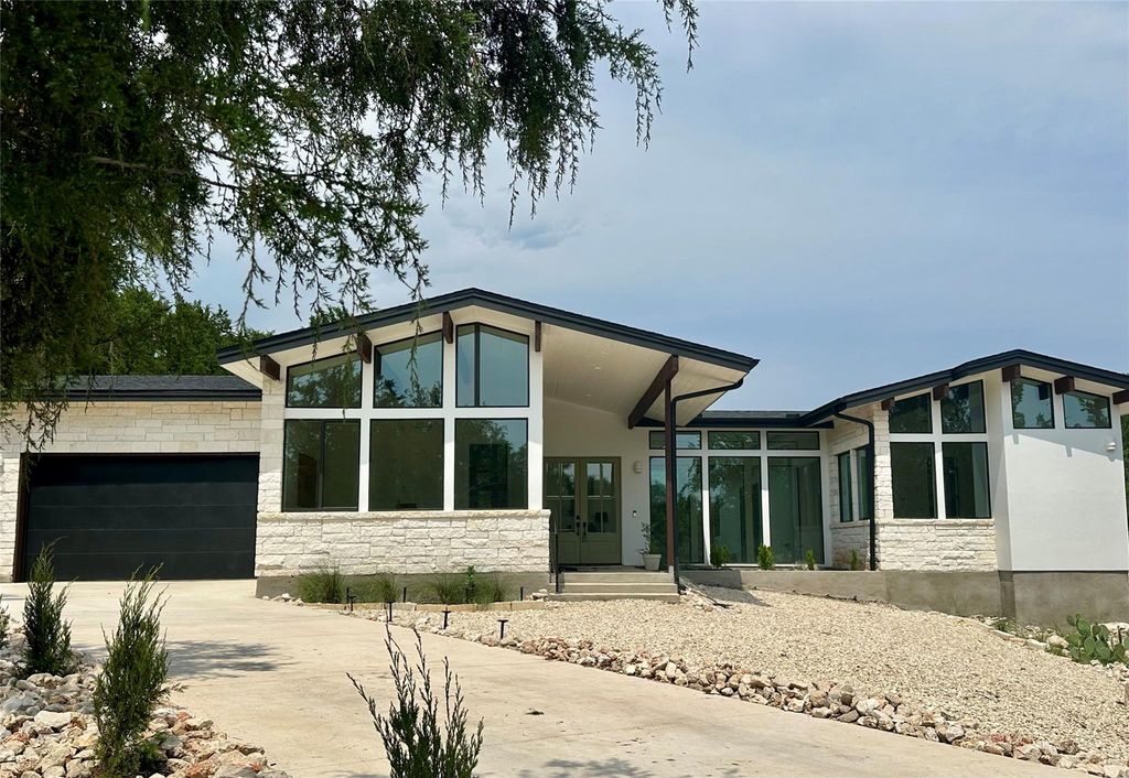 20800 Henry Ave, Lago Vista, TX 78645