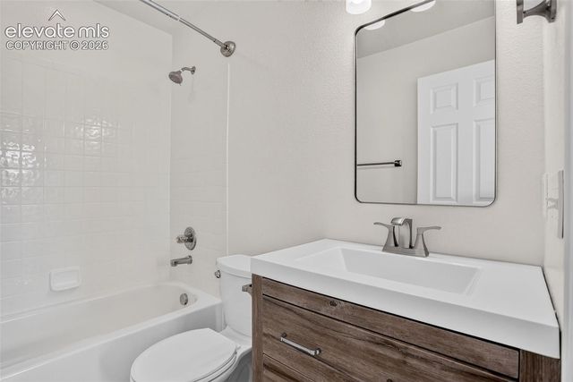 1363 Yellow Granite Way, Monument, CO 80132
