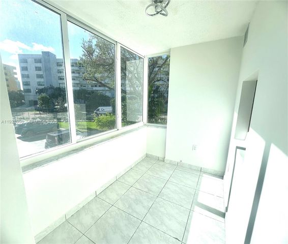 250 180th Dr 254, Sunny Isles Beach, FL 33160