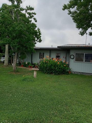 6004 Pine Street, Brazoria, TX 77422