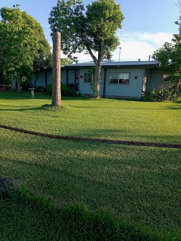 6004 Pine Street, Brazoria, TX 77422