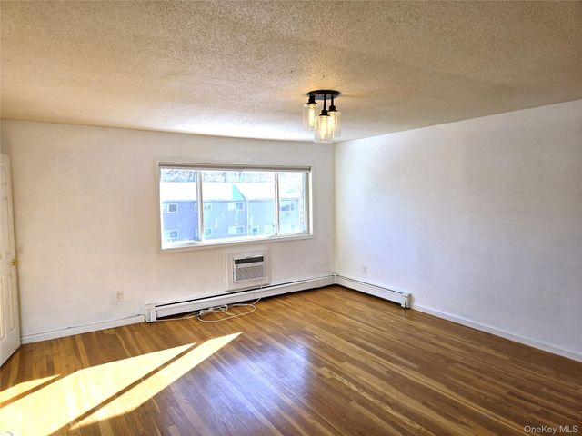 9 Fishkill Glen Drive F, Fishkill, NY 12524