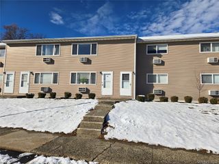 9 Fishkill Glen Drive F, Fishkill, NY 12524