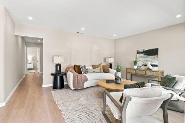 568 Madrone Avenue, Sunnyvale, CA 94085