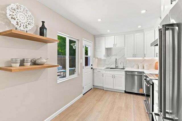 568 Madrone Avenue, Sunnyvale, CA 94085