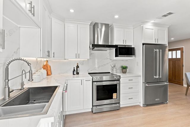 568 Madrone Avenue, Sunnyvale, CA 94085