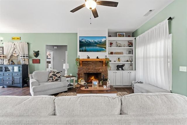 117 Barnwood Drive, Rockmart, GA 30153