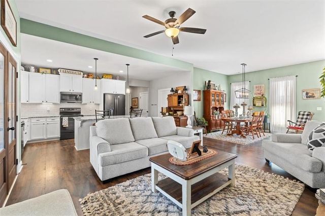 117 Barnwood Drive, Rockmart, GA 30153