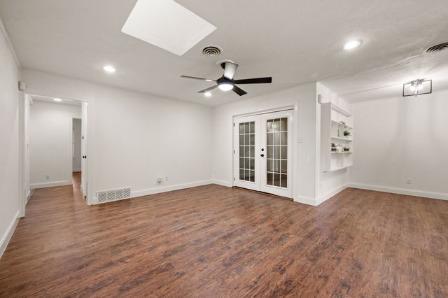 421 Crosstimber Drive, Hurst, TX 76053