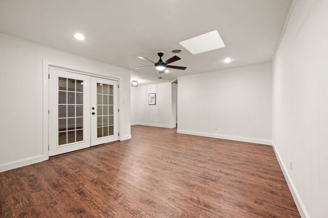 421 Crosstimber Drive, Hurst, TX 76053