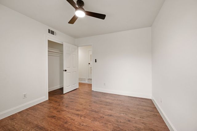 421 Crosstimber Drive, Hurst, TX 76053