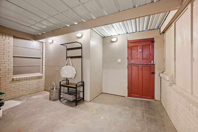 421 Crosstimber Drive, Hurst, TX 76053