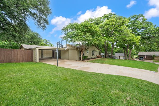 421 Crosstimber Drive, Hurst, TX 76053