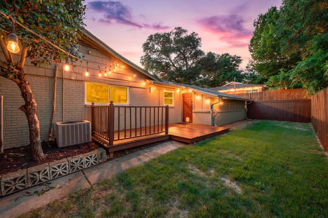 421 Crosstimber Drive, Hurst, TX 76053