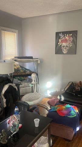 9352 Hartwell Street, Detroit, MI 48228