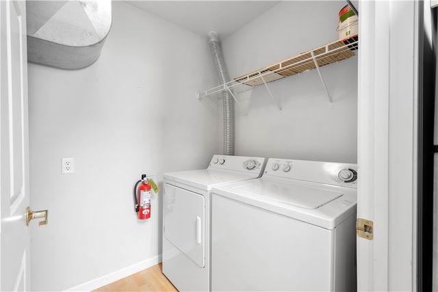 507 Sonie Dr, Ohio Twp, PA 15143