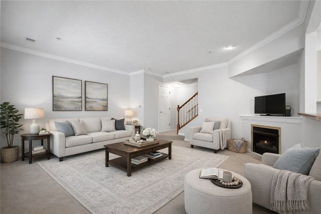 507 Sonie Dr, Ohio Twp, PA 15143