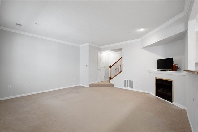 507 Sonie Dr, Ohio Twp, PA 15143