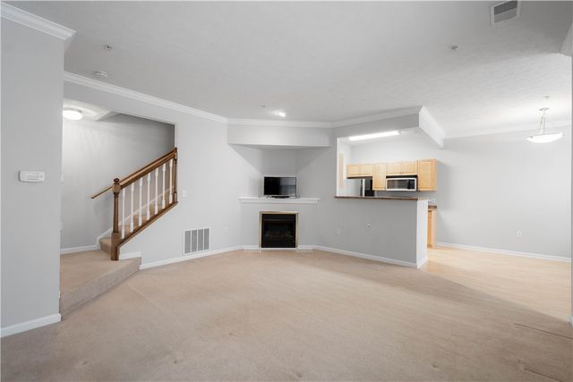 507 Sonie Dr, Ohio Twp, PA 15143