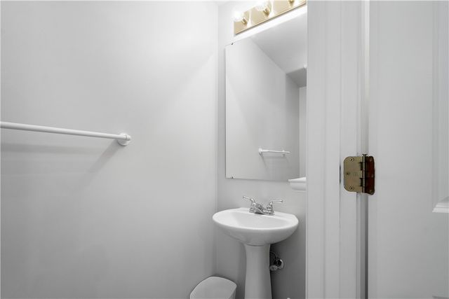 507 Sonie Dr, Ohio Twp, PA 15143