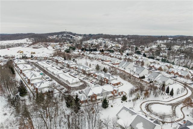 507 Sonie Dr, Ohio Twp, PA 15143