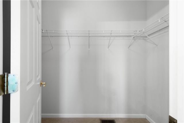 507 Sonie Dr, Ohio Twp, PA 15143