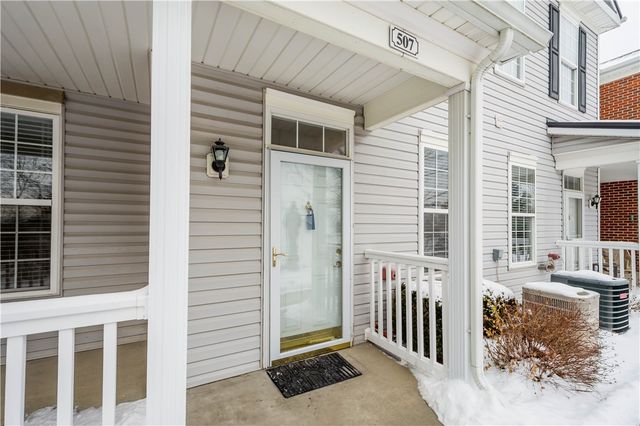 507 Sonie Dr, Ohio Twp, PA 15143