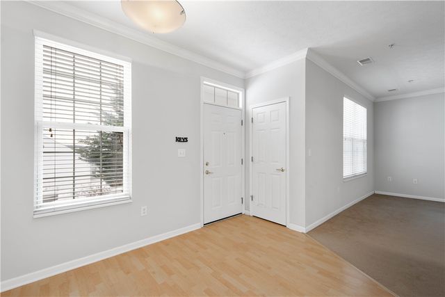 507 Sonie Dr, Ohio Twp, PA 15143