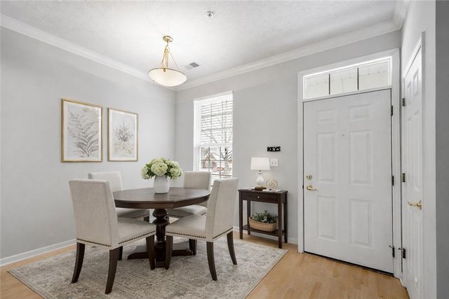 507 Sonie Dr, Ohio Twp, PA 15143