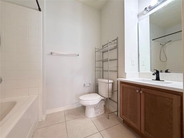 2334 GRAND CENTRAL PARKWAY 17, Orlando, FL 32839