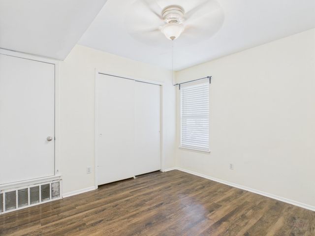 1106 W 22nd ST 5, Austin, TX 78705