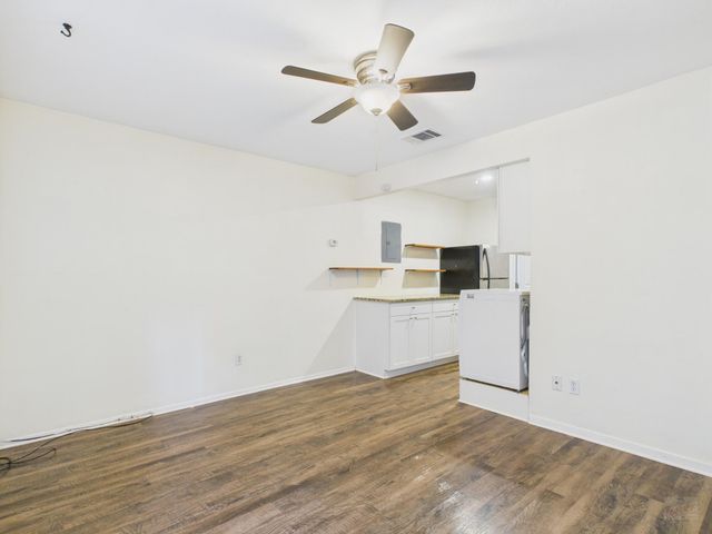 1106 W 22nd ST 5, Austin, TX 78705