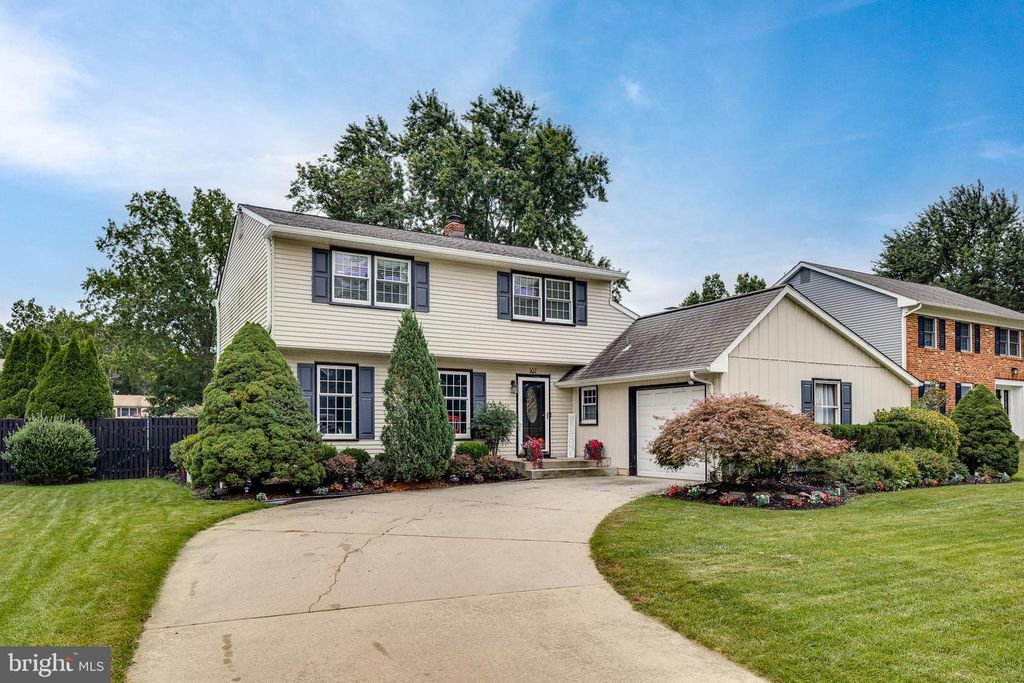 507 PERRY DR, MOUNT LAUREL, NJ 08054 — exterior